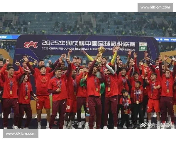 大连一方新赛季征程揭幕 力争突破重围冲击顶级联赛荣誉